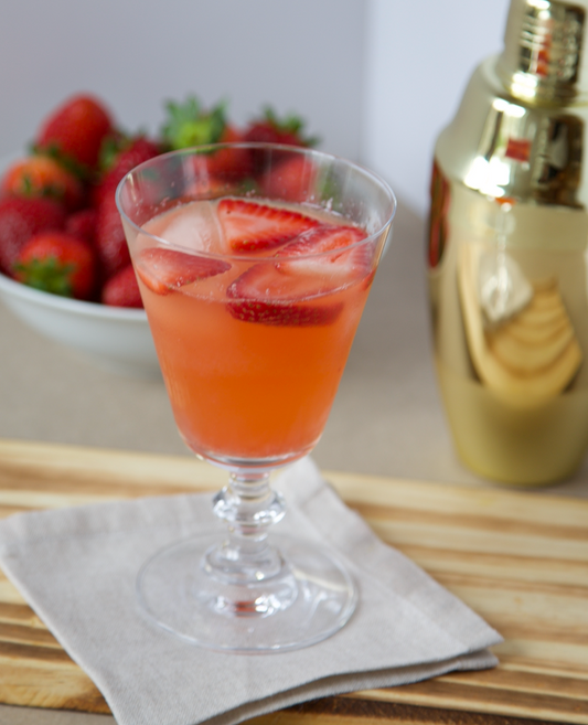 Strawberry Rhubarb Pie Cocktail